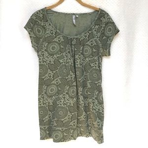 Thyme green/olive short sleeve top